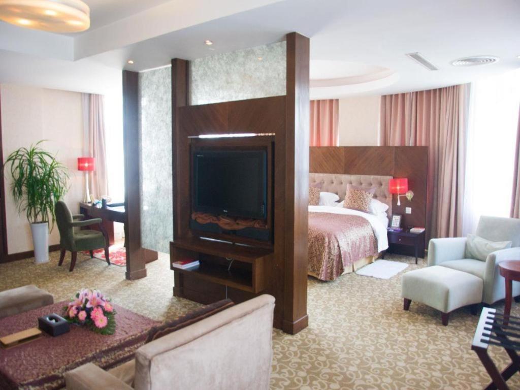 Qingdao Royal Garden Hotel Luaran gambar