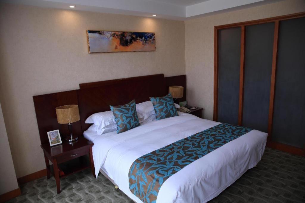 Qingdao Royal Garden Hotel Luaran gambar